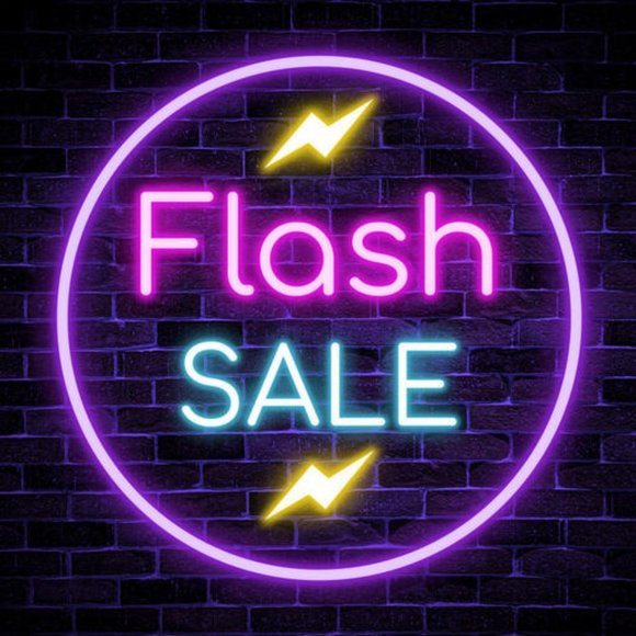 ENDS TODAY !! CLEAR THIS CLOSET!! - Picture 2 of 3